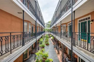 Photo #2: 21072818 Listing