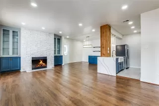 Photo #4: 21072818 Listing