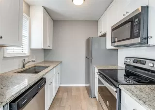 Photo #6: 21072903 Listing 