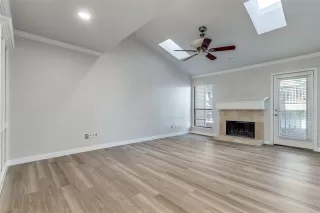 Photo #3: 21073178 Listing