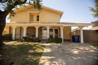 Browse active condo listings in MEADOWCREEK VILLAGE