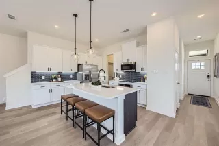 Photo #2: 21073973 Listing 