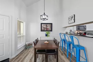 Photo #4: 21074340 Listing 