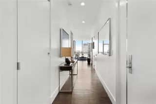 Photo #4: 21074732 Listing