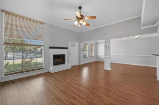 Photo #6: 21074833 Listing