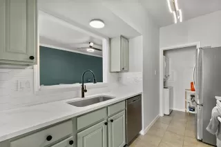 Photo #6: 21074840 Listing 