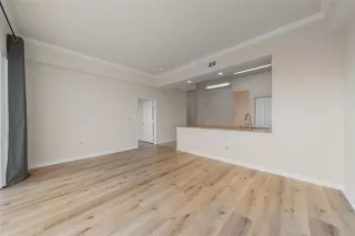 Photo #4: 21074900 Listing