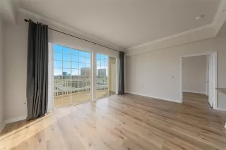 Photo #6: 21074900 Listing