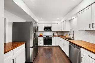 Photo #2: 21075259 Listing