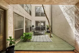 Photo #5: 21075259 Listing