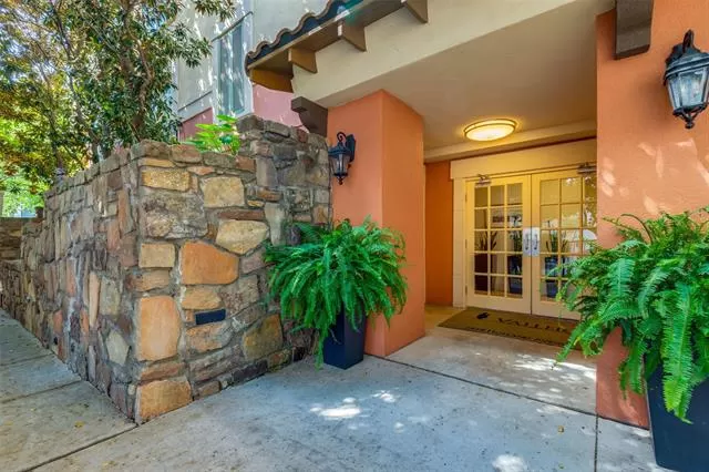 MLS: 21075368 Condo For Sale