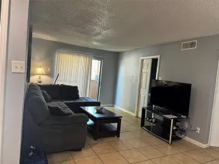 Photo #2: 21075512 Listing