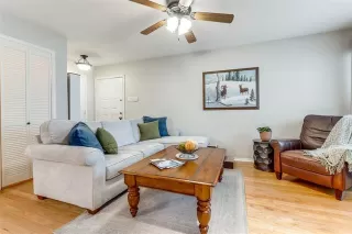 Photo #6: 21075554 Listing 