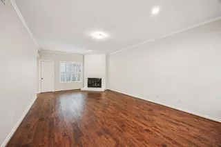 Photo #6: 21075576 Listing