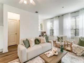 Photo #6: 21075692 Listing 