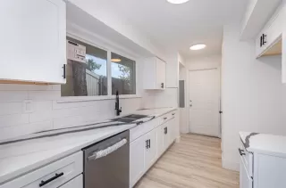 Photo #5: 21076230 Listing 