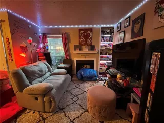 Photo #4: 21076471 Listing