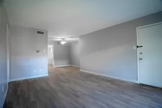 Photo #5: 21076739 Listing 