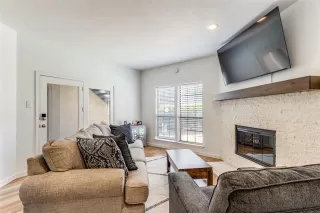 Photo #6: 21076765 Listing 