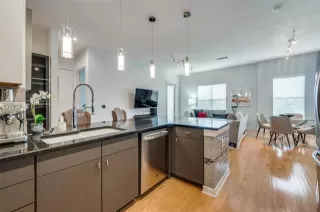 Photo #6: 21076881 Listing 