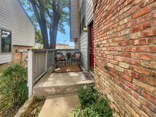 MLS: 21076930 Condo For Sale