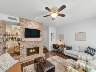 Photo #5: 21076930 Listing 