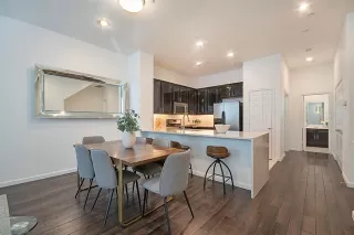 Photo #6: 21077043 Listing