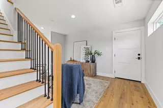 Photo #4: 21077513 Listing