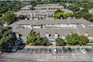 Photo #2: 21077520 Listing