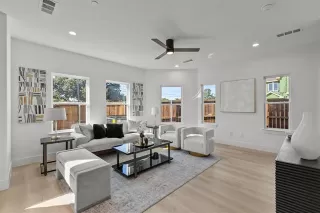 Photo #2: 21077713 Listing