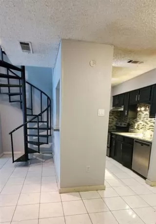 Photo #4: 21078381 Listing 