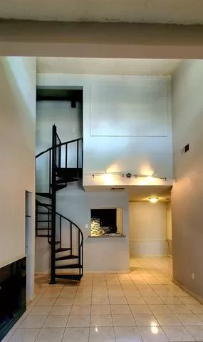 Photo #5: 21078381 Listing 