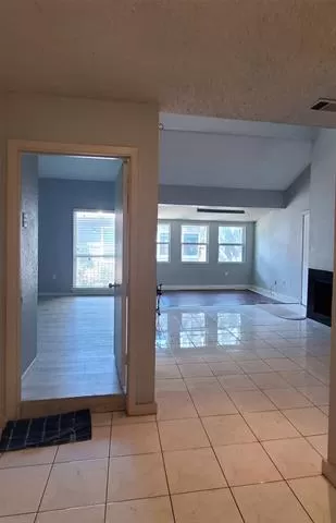 Photo #6: 21078381 Listing 