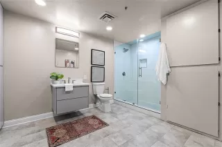 Photo #5: 21078475 Listing