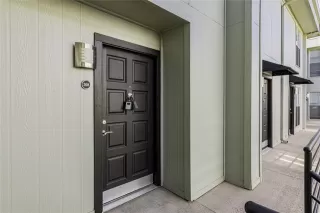 Photo #2: 21078577 Listing