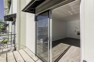 Photo #5: 21078577 Listing