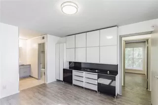 Photo #6: 21078577 Listing