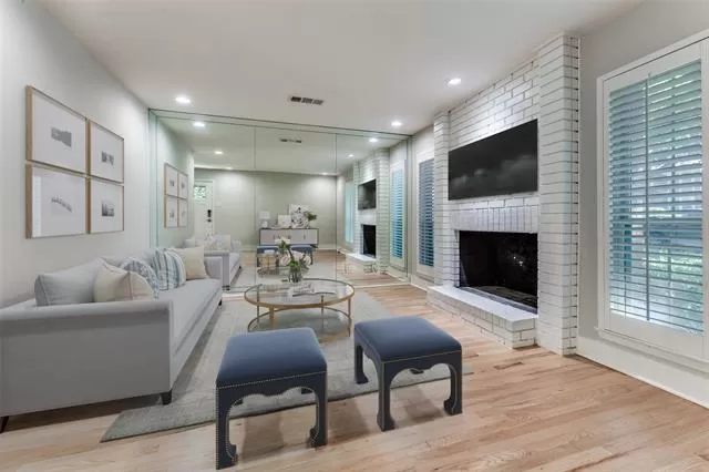 MLS: 21078792 Condo For Sale