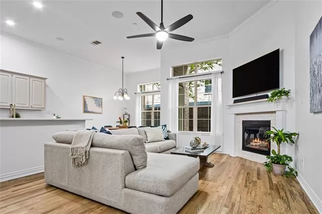 MLS: 21078927 Condo For Sale