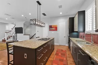 Photo #6: 21079139 Listing 