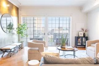 Photo #6: 21079156 Listing