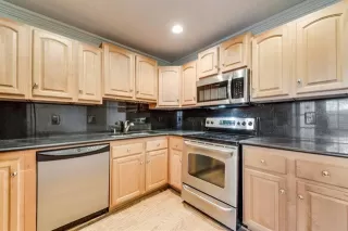 Photo #4: 21079424 Listing