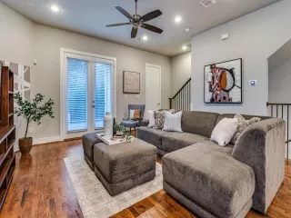 Photo #4: 21079650 Listing 