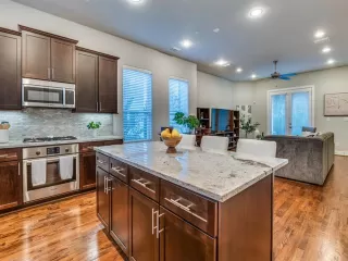 Photo #5: 21079650 Listing 