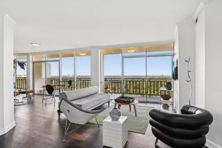 More Details about MLS # 21079804 : 6211 W NORTHWEST HIGHWAY #2306