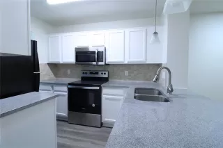 Photo #3: 21080055 Listing 