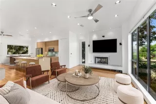 Photo #4: 21081075 Listing 