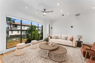 Photo #6: 21081075 Listing 