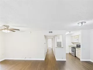 Photo #5: 21081096 Listing