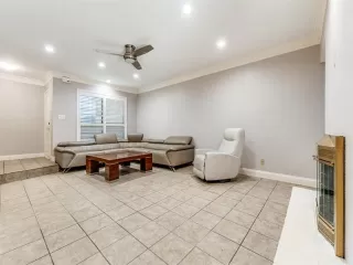 Photo #4: 21081148 Listing